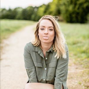 Meet your Posher, Hayley